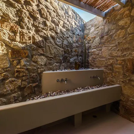 Amnos Mykonos - A Blue Eye Collection Willa Kalafati