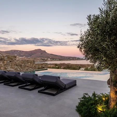 فيلة Amnos Mykonos - A Blue Eye Collection كالافاتيس