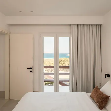 Amnos Mykonos - A Blue Eye Collection * كالافاتيس