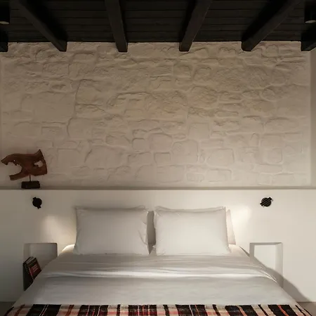 Amnos Mykonos - A Blue Eye Collection